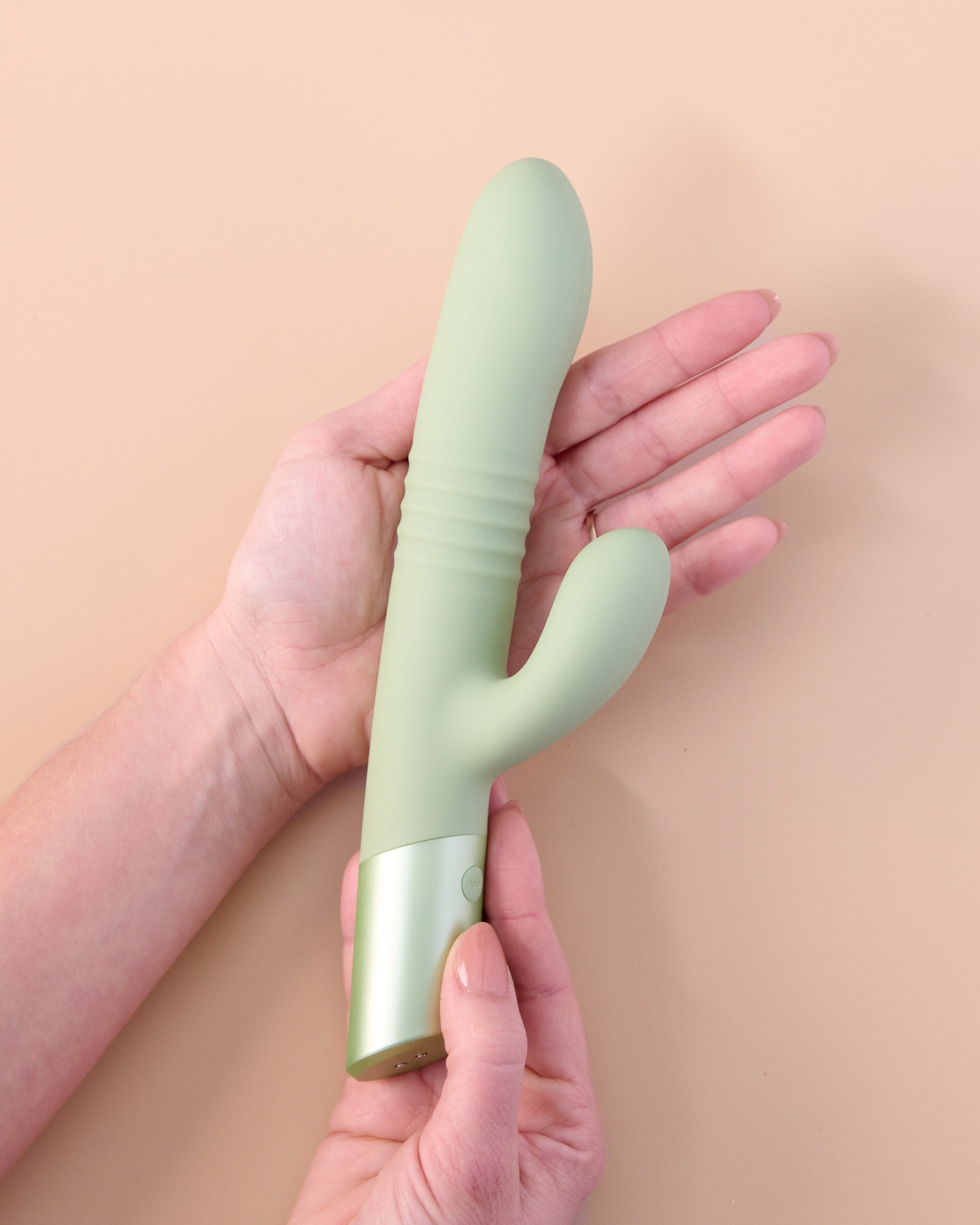 Thrusting Rabbit Vibrating Dildo