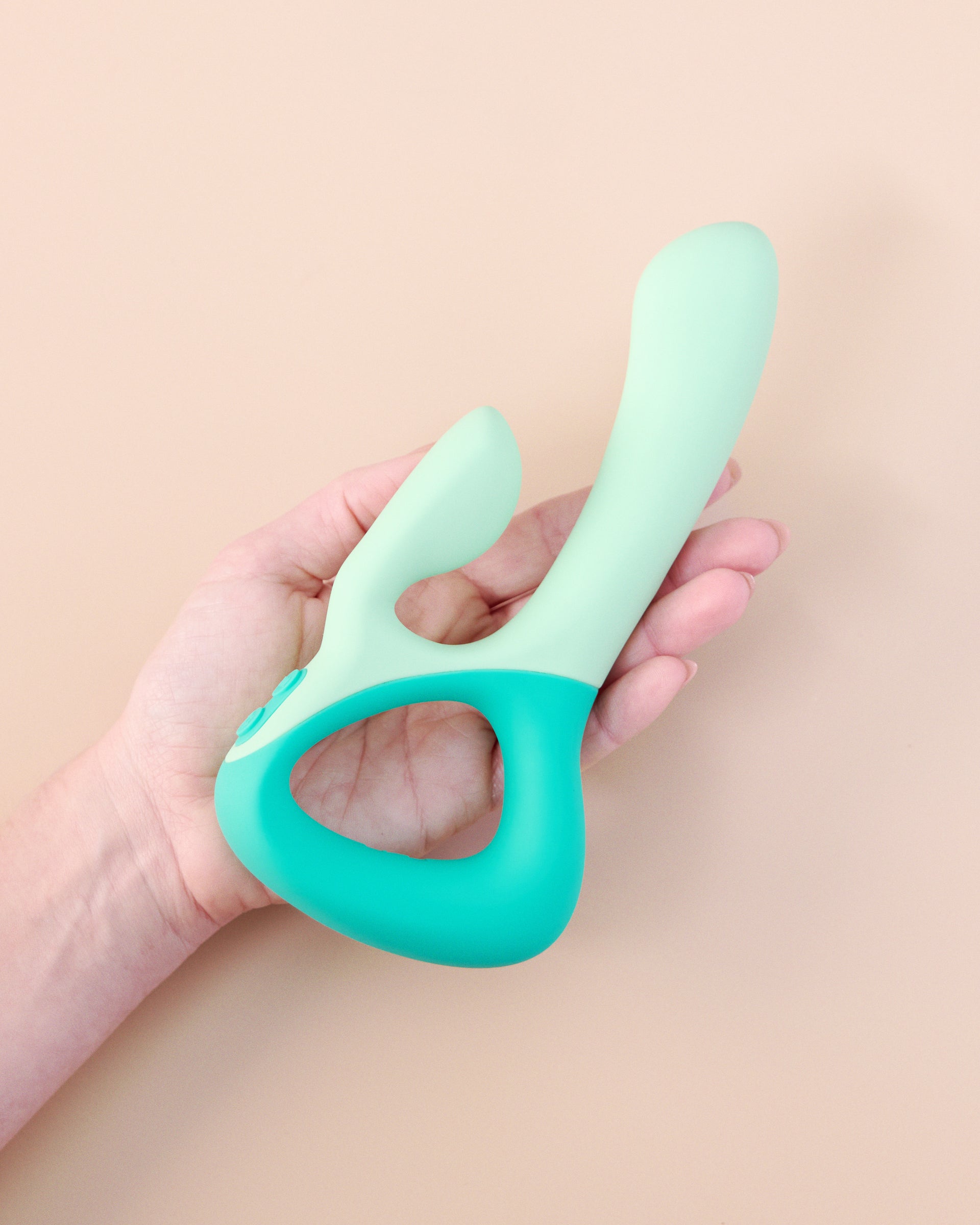 Clutch Dual-Sensation Personal Massager
